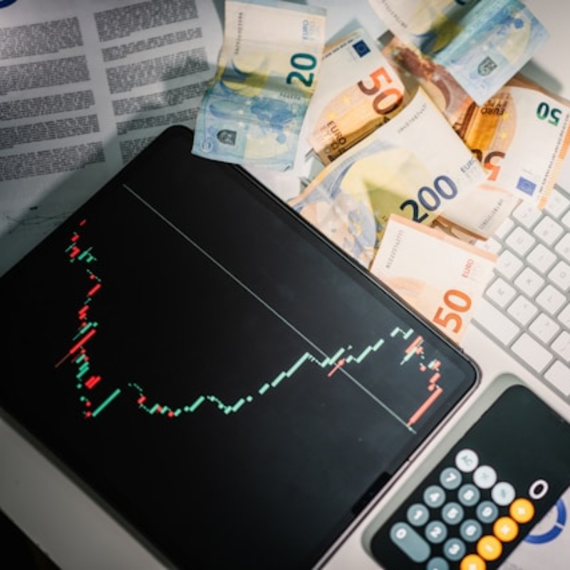 پراپ تریدینگ یا حساب بروکر؟ بهترین مسیر فارکس (2026)